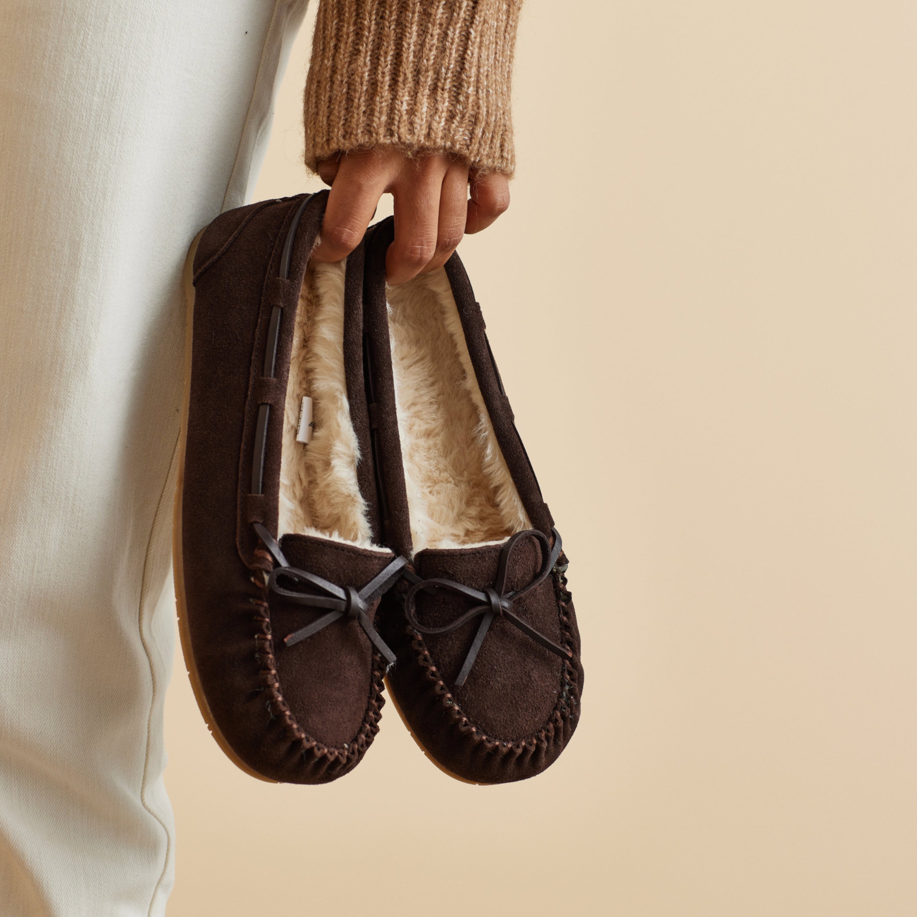 Women Indoor and Outdoor Suede Cozy Slipper Moccasin