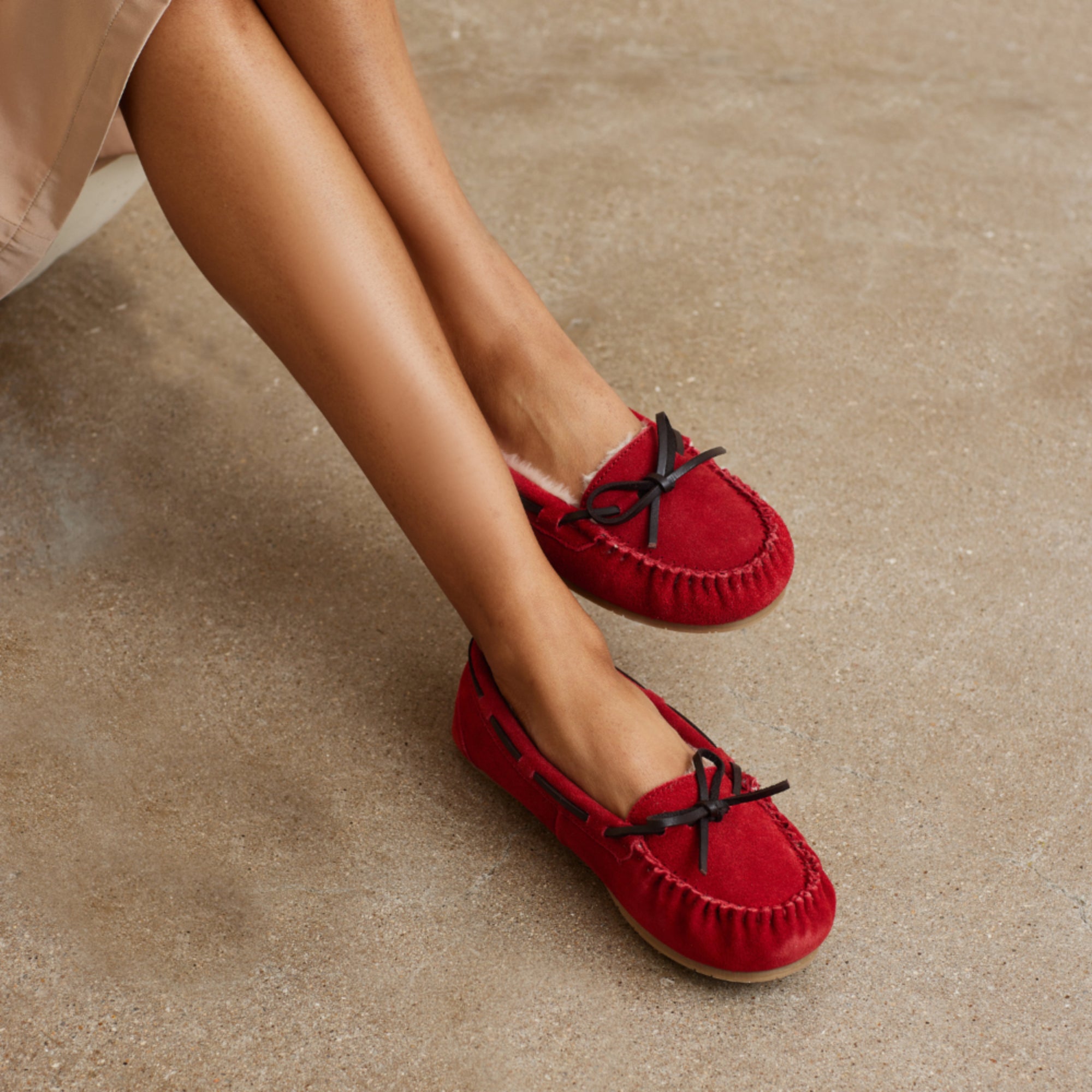 Women Indoor and Outdoor Suede Cozy Slipper Moccasin