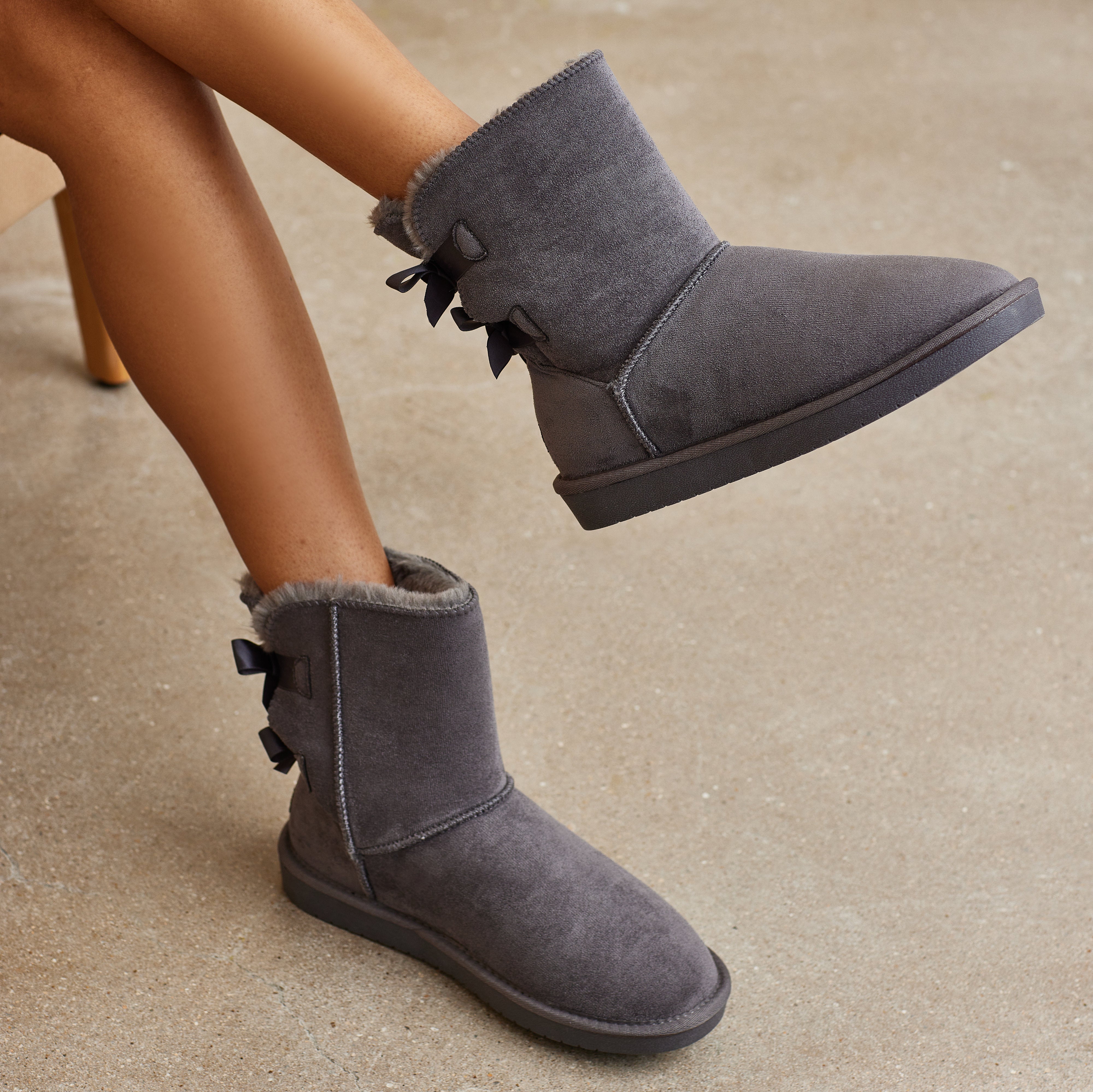 Women Mid-Calf Faux Fur Lined Double Back-Bow Winter Snow Boots